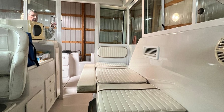 Glacier bay isle runner blue hull 2670