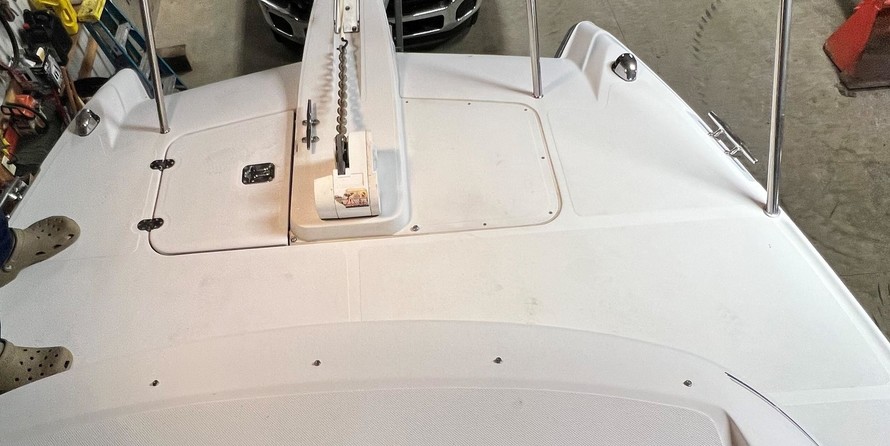 Glacier bay isle runner blue hull 2670