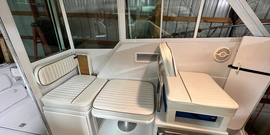 Glacier bay isle runner blue hull 2670