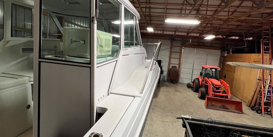 Glacier bay isle runner blue hull 2670