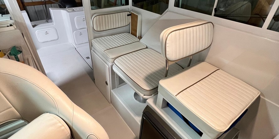 Glacier bay isle runner blue hull 2670