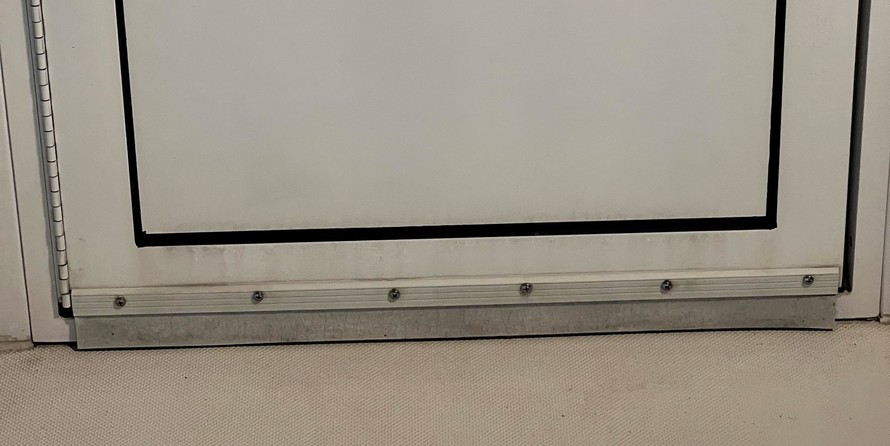 Glacier bay isle runner blue hull 2670