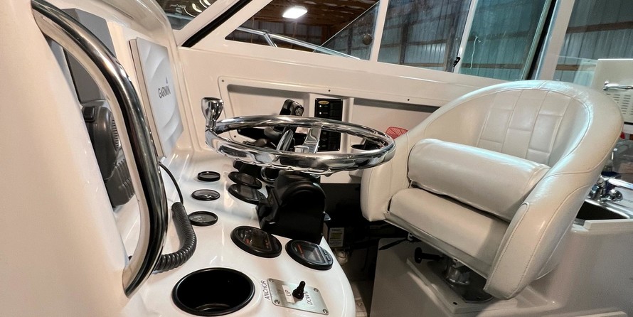 Glacier bay isle runner blue hull 2670