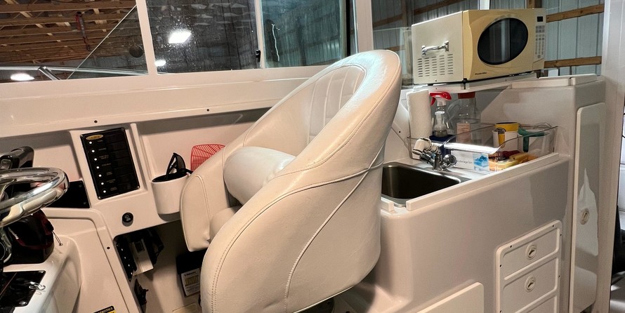 Glacier bay isle runner blue hull 2670