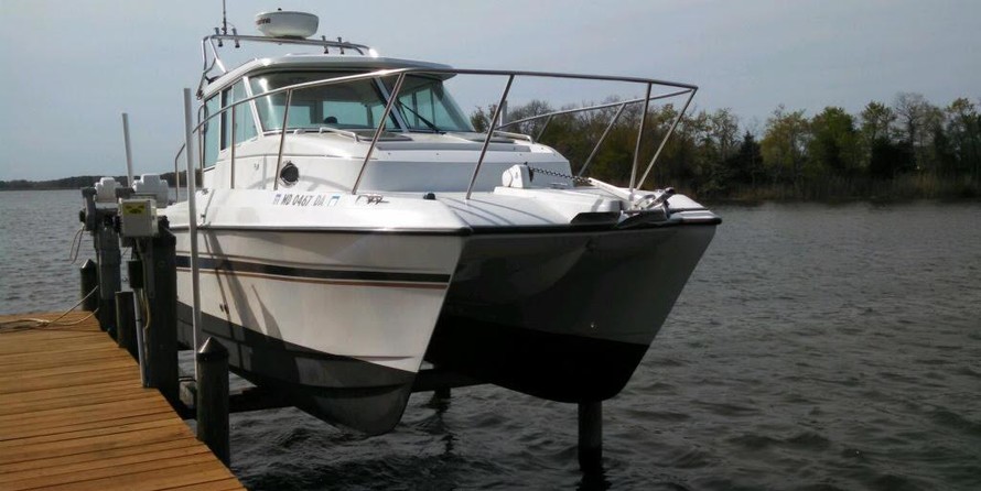 Glacier bay isle runner blue hull 2670