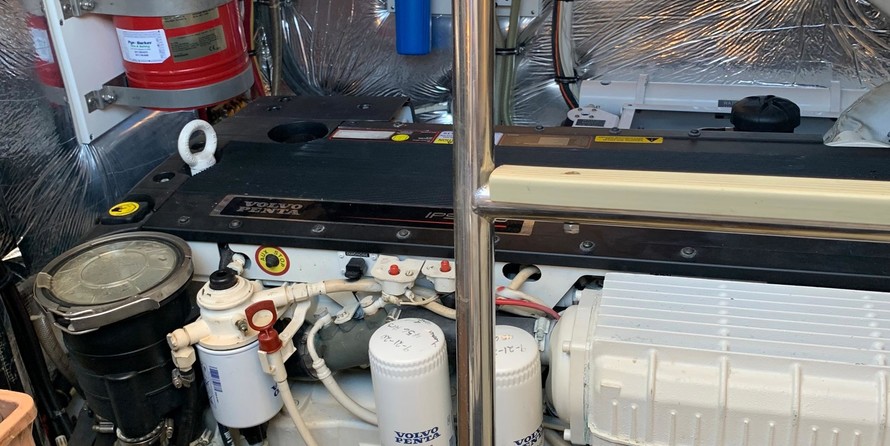 Cruisers Yachts 48 Cantius