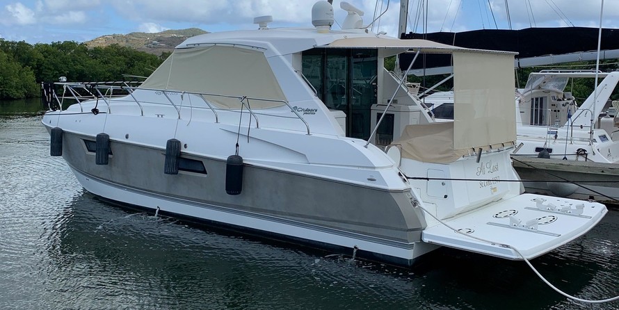 Cruisers Yachts 48 Cantius