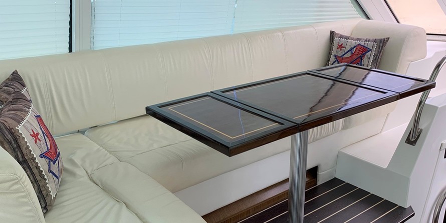 Cruisers Yachts 48 Cantius