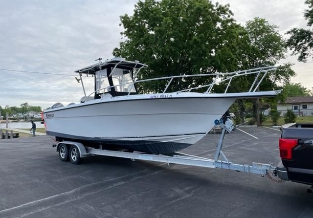 Angler Pro Boats 2900 center console