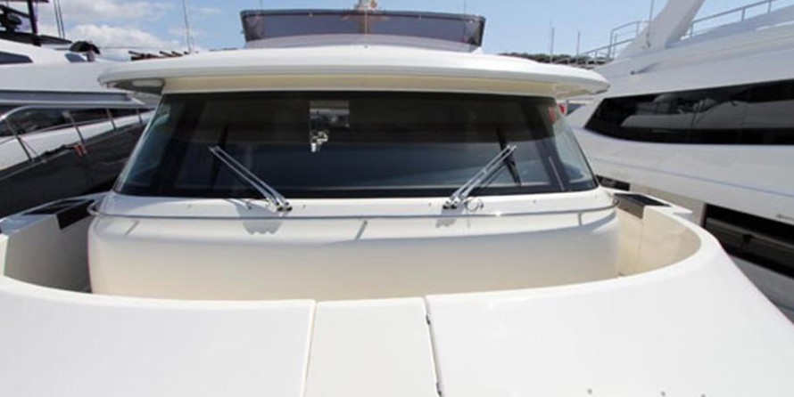 Custom Line Navetta 33