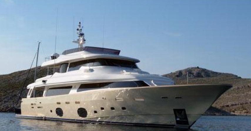 Custom Line Navetta 33
