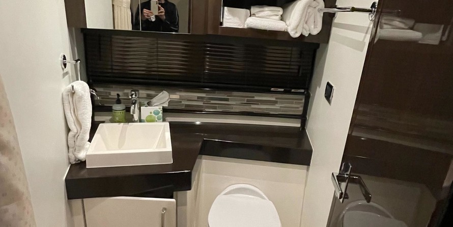 Carver C40 Command Bridge