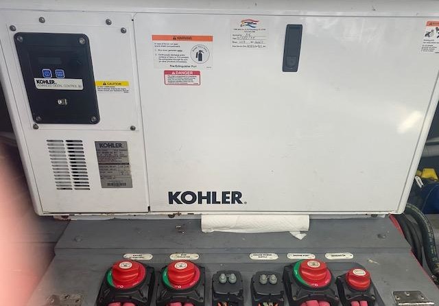 Carver C40 Command Bridge