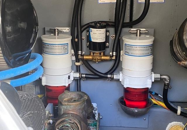 Carver C40 Command Bridge