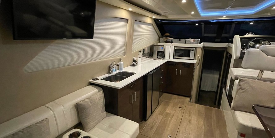 Carver C40 Command Bridge