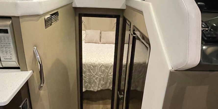 Carver C40 Command Bridge