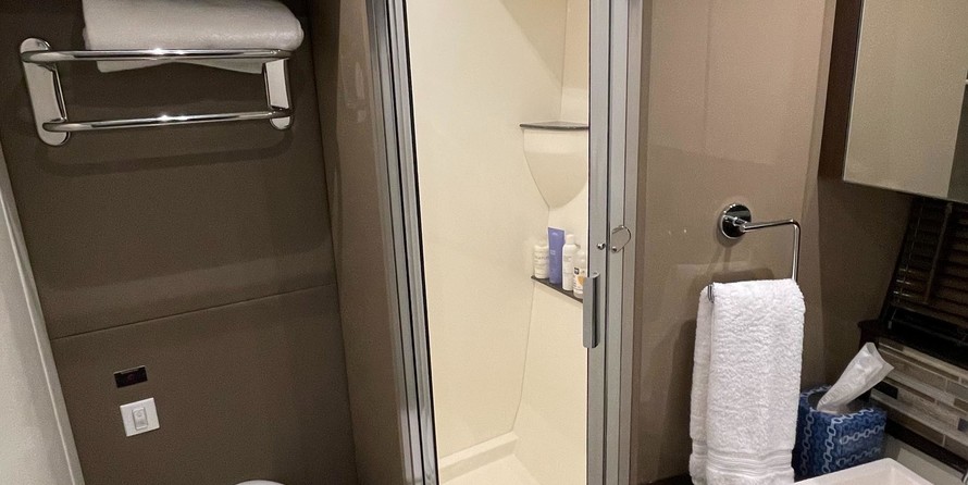 Carver C40 Command Bridge