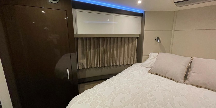 Carver C40 Command Bridge