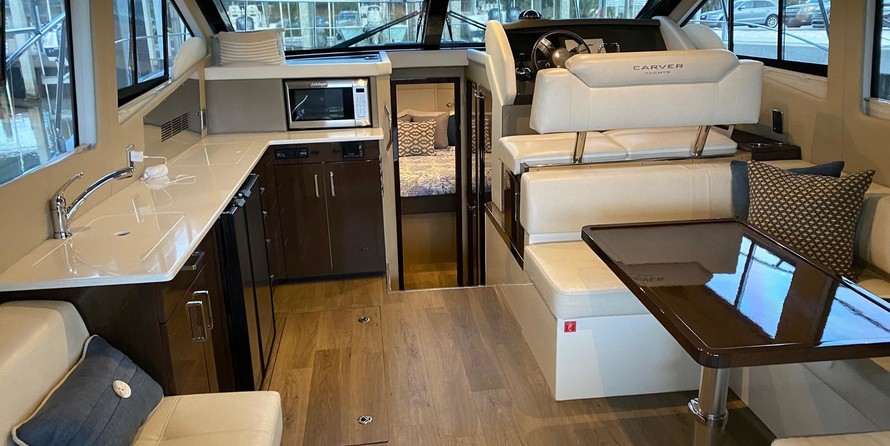 Carver C40 Command Bridge