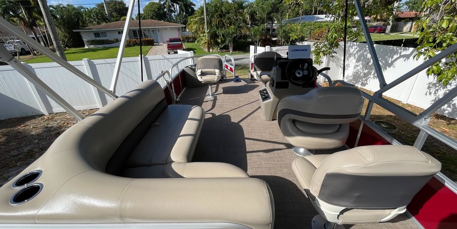 Sun Tracker Bass Buggy 18 DLX