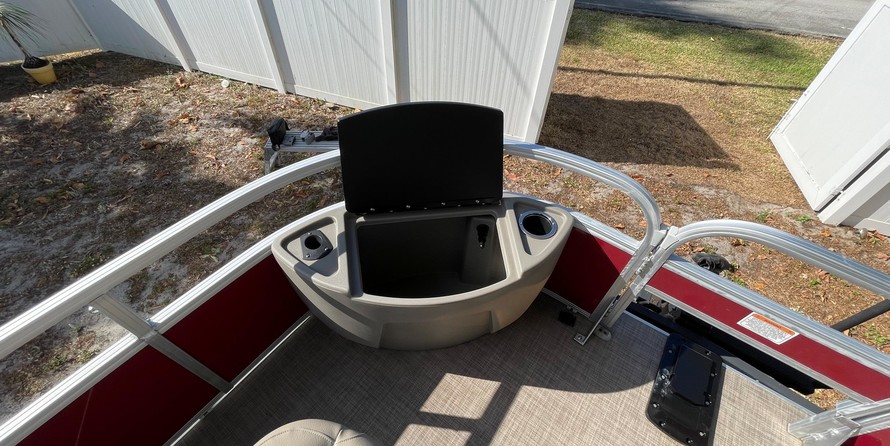 Sun Tracker Bass Buggy 18 DLX