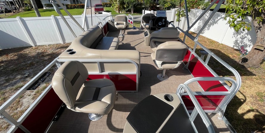 Sun Tracker Bass Buggy 18 DLX