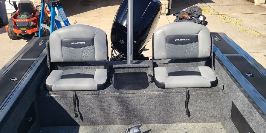 Tracker Targa V-18 Combo