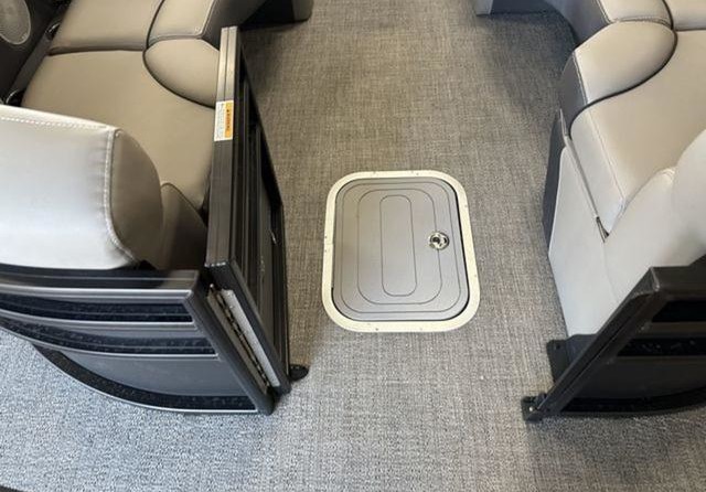 60 x 16 tri-toon passenger vessel