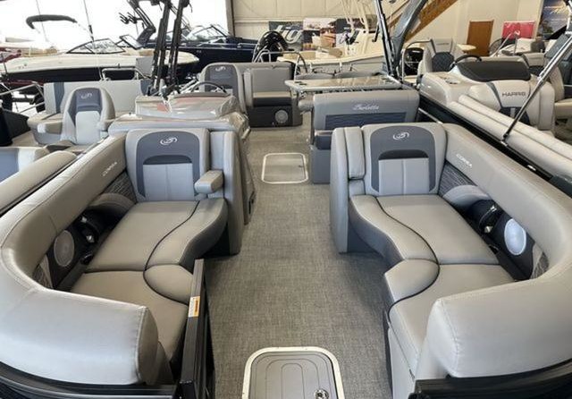 60 x 16 tri-toon passenger vessel