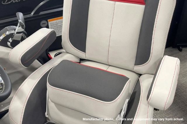 60 x 16 tri-toon passenger vessel