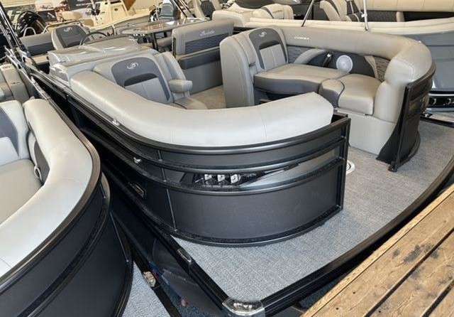 60 x 16 tri-toon passenger vessel