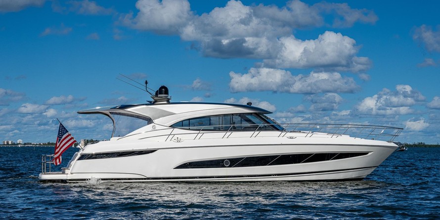 Riviera 5400 Sport Yacht
