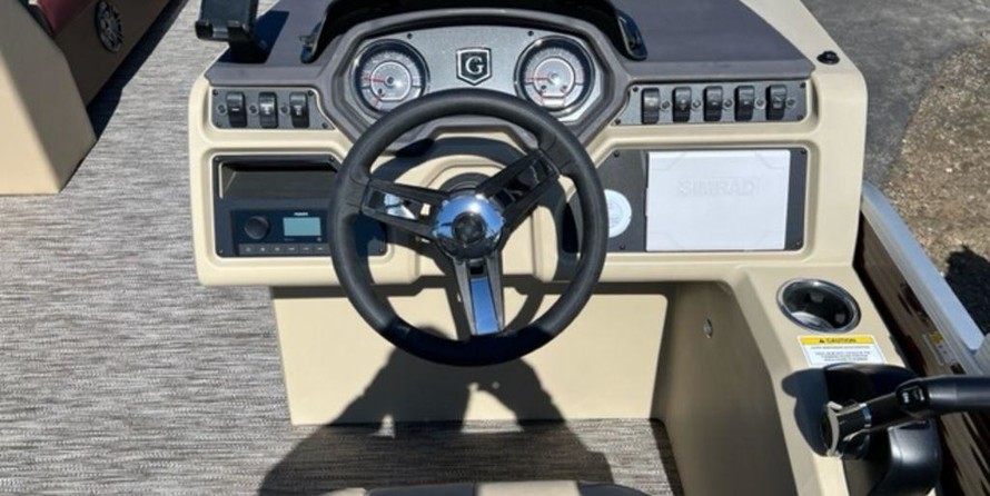 60 x 16 tri-toon passenger vessel