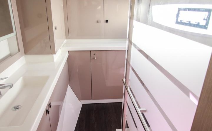 Fountaine Pajot Astréa 42