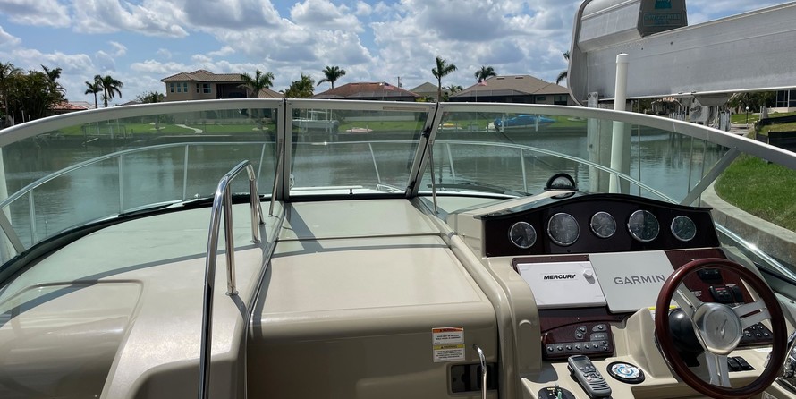 Sea Ray 330 Sundancer