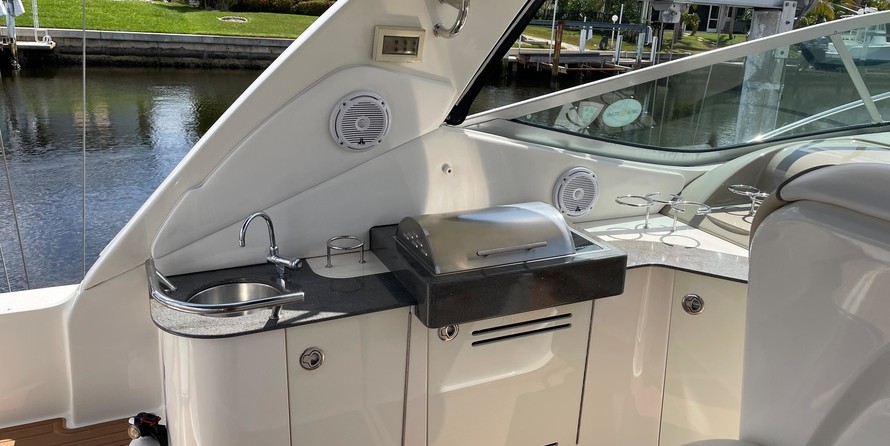 Sea Ray 330 Sundancer