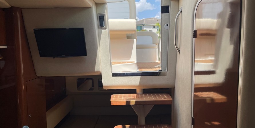 Sea Ray 330 Sundancer