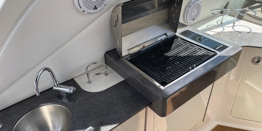 Sea Ray 330 Sundancer