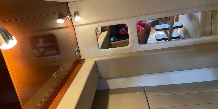 Sea Ray 330 Sundancer