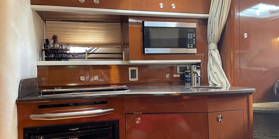 Sea Ray 330 Sundancer