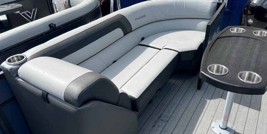 60 x 16 tri-toon passenger vessel