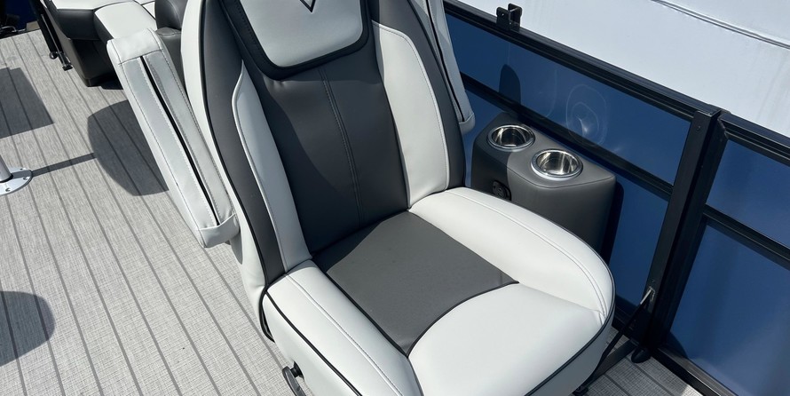 60 x 16 tri-toon passenger vessel