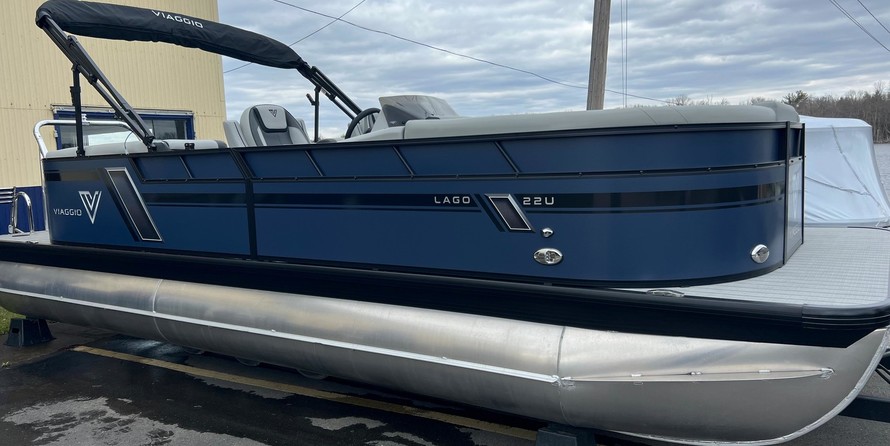 60 x 16 tri-toon passenger vessel