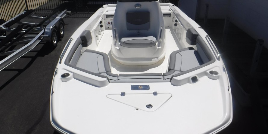 Nauticstar 211