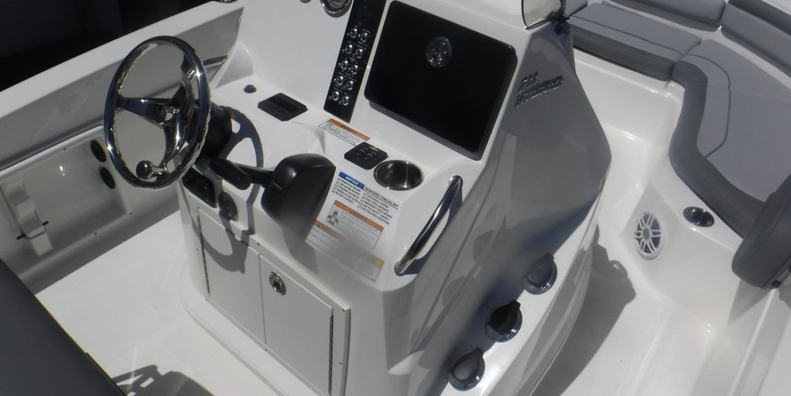 Nauticstar 211