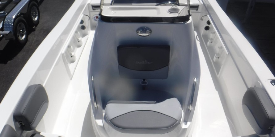 Nauticstar 211
