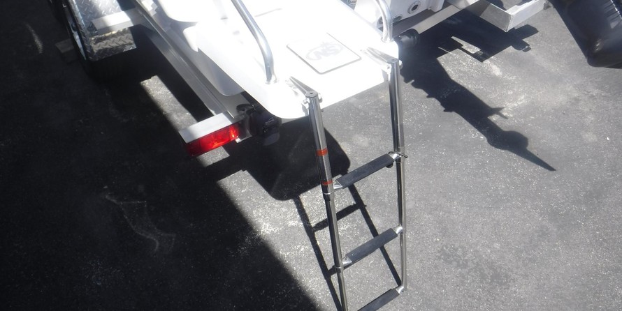 Nauticstar 211