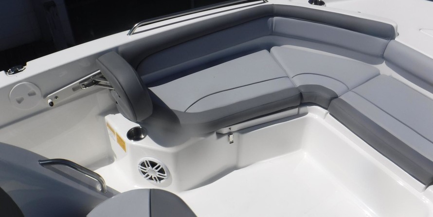 Nauticstar 211