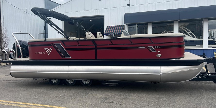 60 x 16 tri-toon passenger vessel