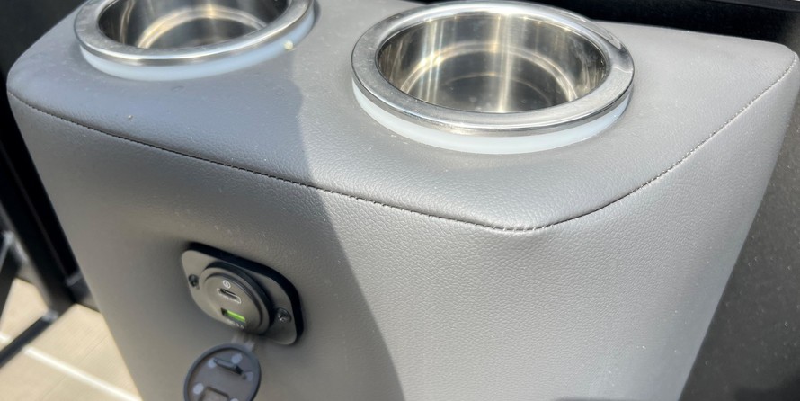 60 x 16 tri-toon passenger vessel